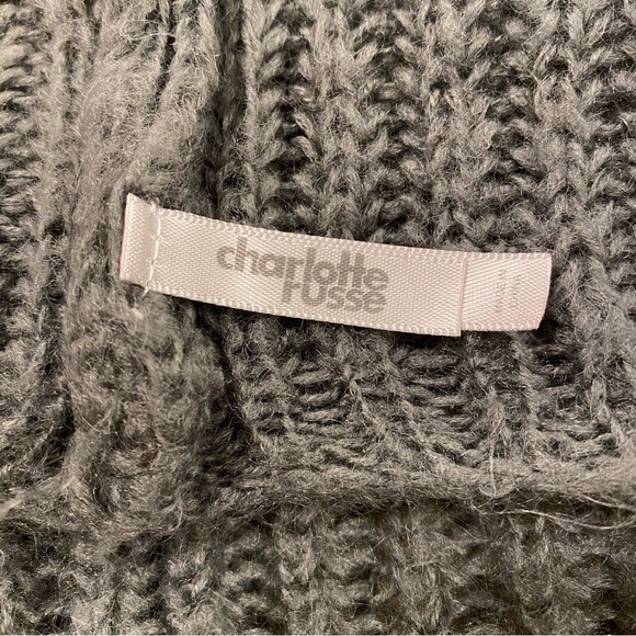 Charlotte Russe Gray Knit Infinity Scarf - Picture 4 of 4